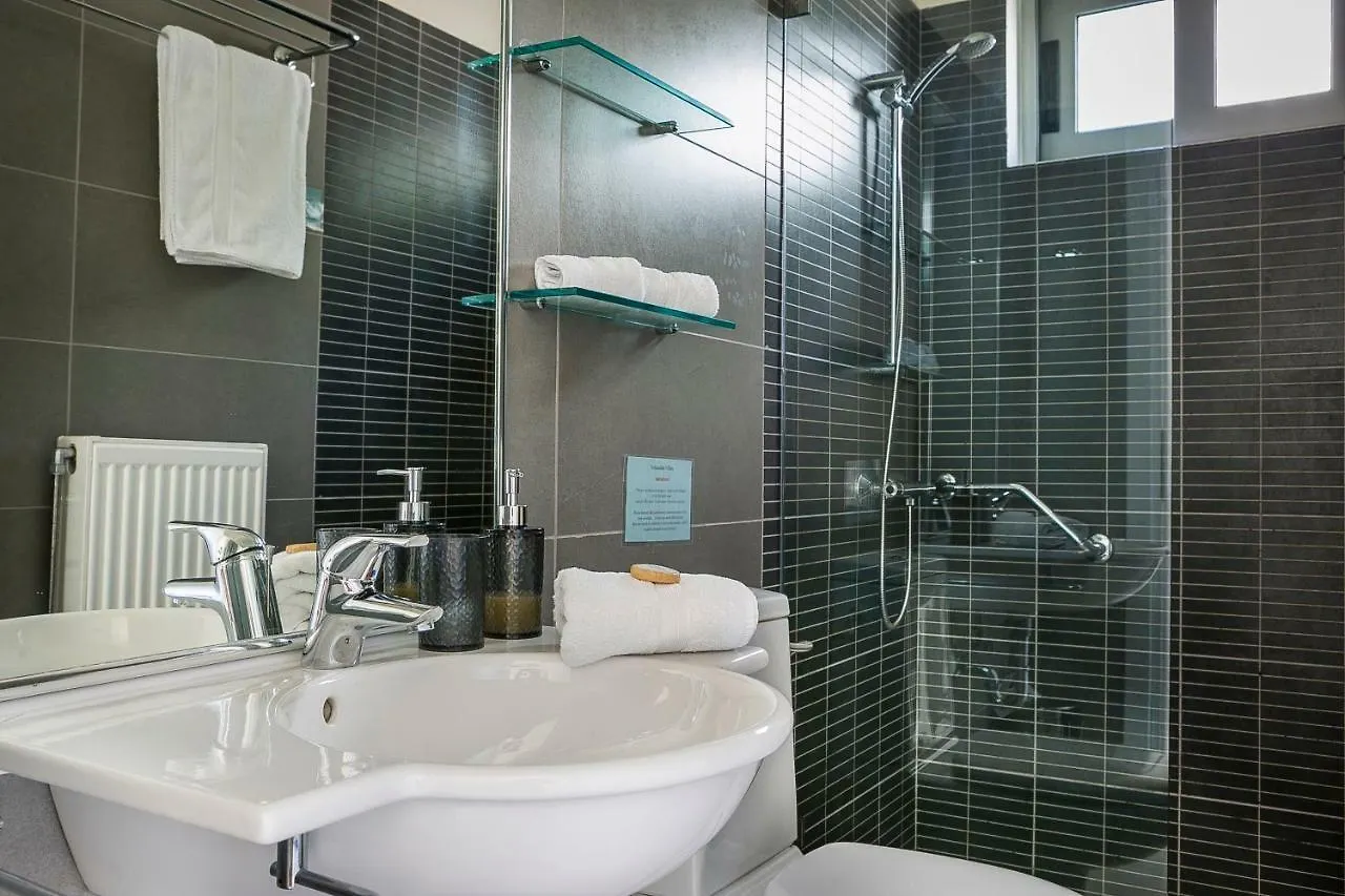 Matsoukáta Aloni Villa - Contemporary Villa With Private Pool & Sea Views, Fiskardo 0*,  יוון